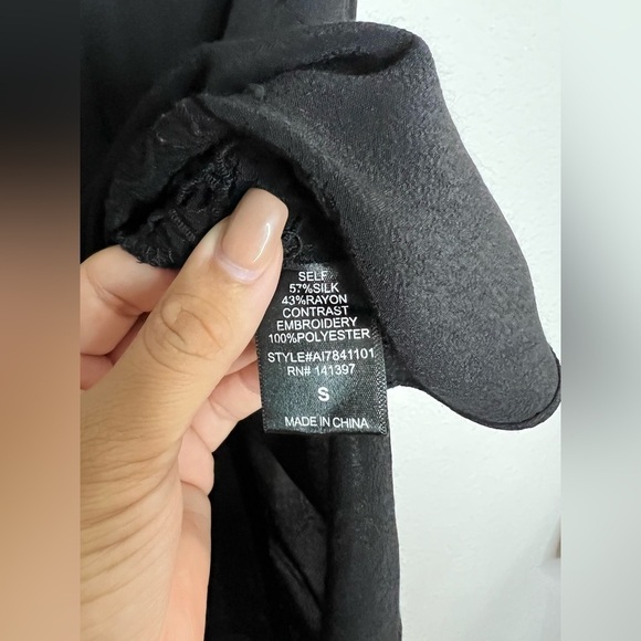 ASTR Embroidered Top - Picture 5 of 6